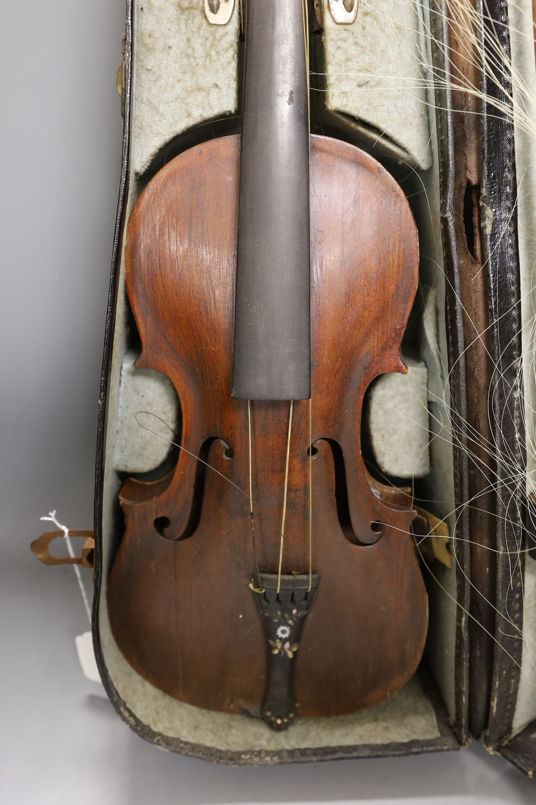 19th century cased violin and bow (a.f)